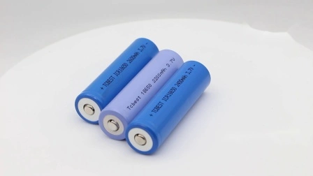 La fabbrica fornisce direttamente batteria ricaricabile CE/RoHS/Un38.3/MSDS Batteria agli ioni di litio 18650 Batteria originale al 100% da 3,7 V Cella batteria con capacità di 2000 mAh